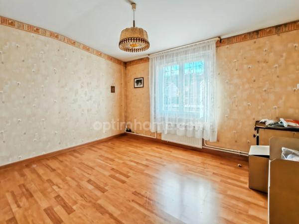 MOUY – Charmante maison familiale de 89,49 m² avec 3 chambres, jardin, garage et sous-sol