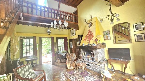 Maison 208 m2 - 13000 m2 de terrain  - Piscine - 78270 Bennecourt