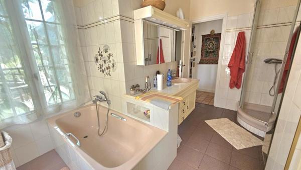 Maison 208 m2 - 13000 m2 de terrain  - Piscine - 78270 Bennecourt