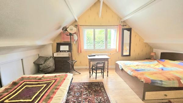 Maison 208 m2 - 13000 m2 de terrain  - Piscine - 78270 Bennecourt