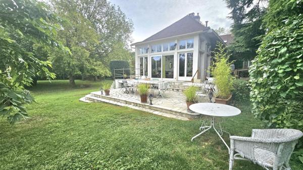 Maison 208 m2 - 13000 m2 de terrain  - Piscine - 78270 Bennecourt