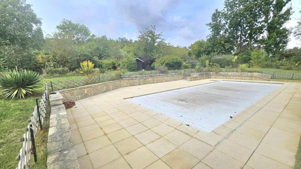Maison 208 m2 - 13000 m2 de terrain  - Piscine - 78270 Bennecourt