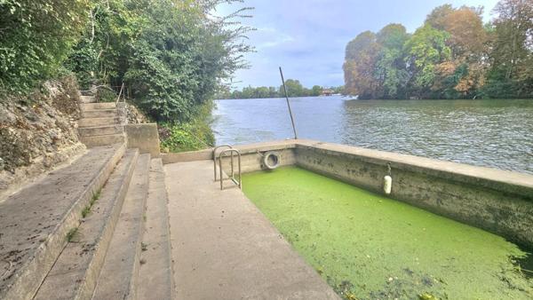 Maison 208 m2 - 13000 m2 de terrain  - Piscine - 78270 Bennecourt