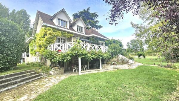 Maison 208 m2 - 13000 m2 de terrain  - Piscine - 78270 Bennecourt