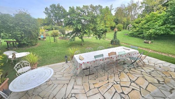 Maison 208 m2 - 13000 m2 de terrain  - Piscine - 78270 Bennecourt