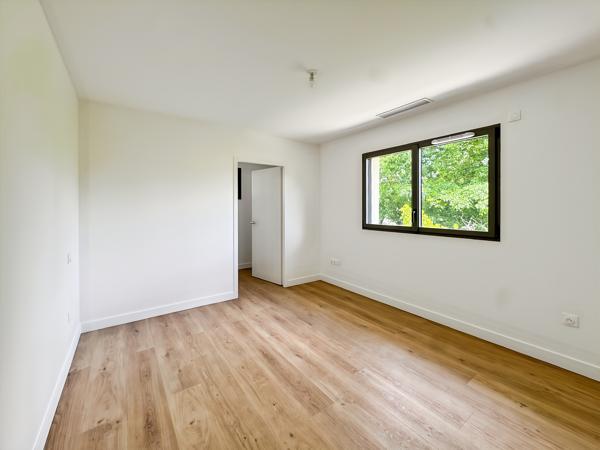Maison
         5 pièces
        - 137 m² Bien prestige