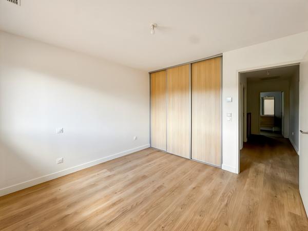 Maison
         5 pièces
        - 137 m² Bien prestige