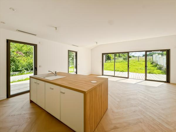 Maison
         5 pièces
        - 137 m² Bien prestige