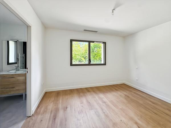 Maison
         5 pièces
        - 137 m² Bien prestige