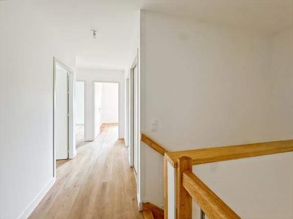 Maison
         5 pièces
        - 137 m² Bien prestige