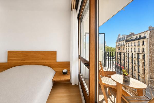 Appartement
         2 pièces
        - 55 m² 420 000 € *