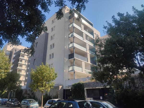 Grenoble (38100) APPARTEMENT T2 AVEC BALCON et VUE MONTAGNES