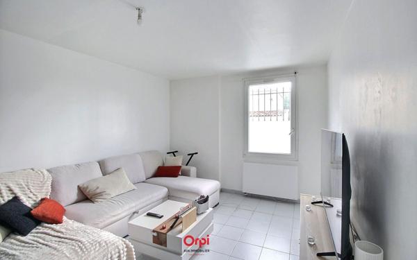 Appartement à vendre    7 pièces •  Marseille 12