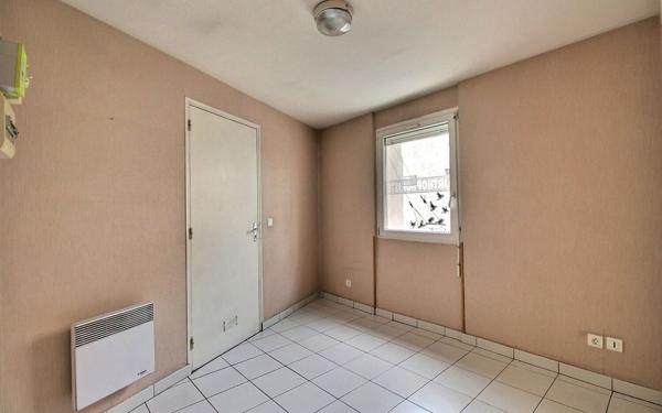 Appartement à vendre    7 pièces •  Marseille 12