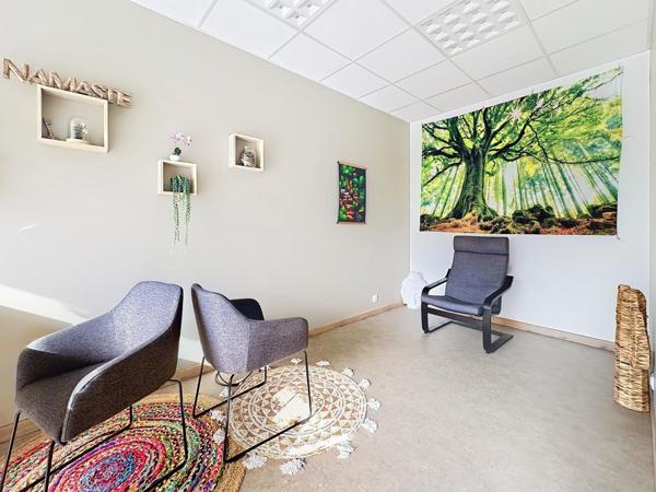 Local rénové à LEMPDES, idéal pro ou investisseur.