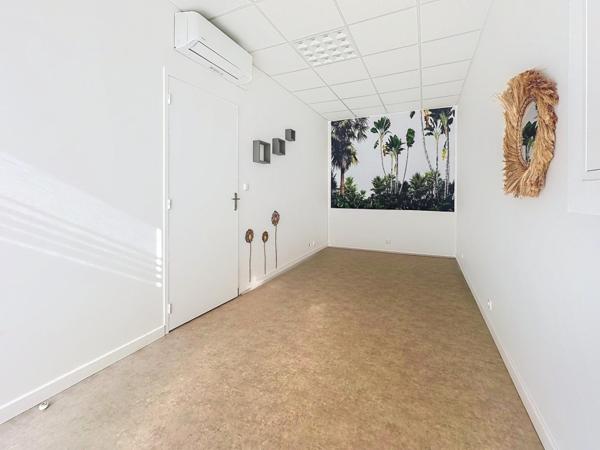 Local rénové à LEMPDES, idéal pro ou investisseur.