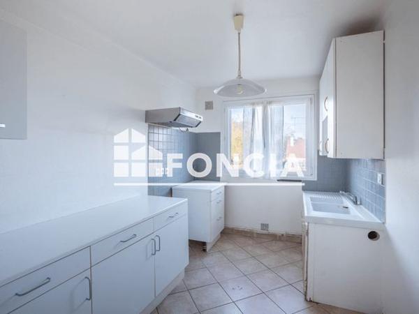 À vendre Maison 7 pièces 112 m² - Le Mesnil-saint-denis 78320