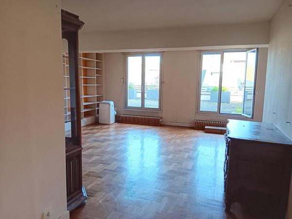 Cahors centre ville Appartement de 95 m² avec grande terrasse, ascenseur et parking