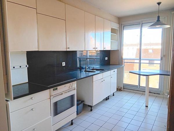 Cahors centre ville Appartement de 95 m² avec grande terrasse, ascenseur et parking