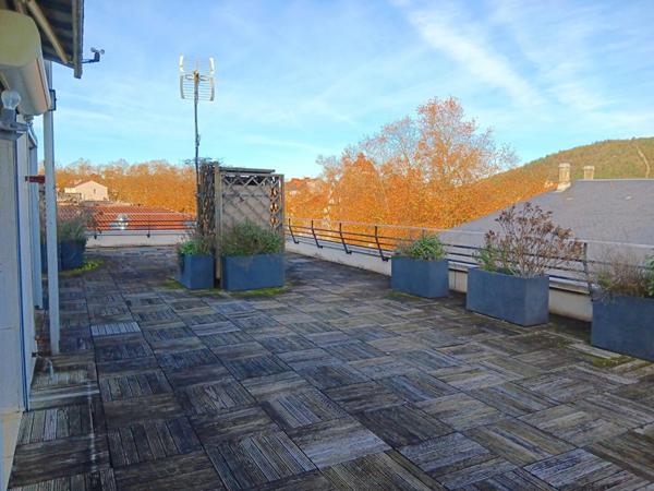 Cahors centre ville Appartement de 95 m² avec grande terrasse, ascenseur et parking