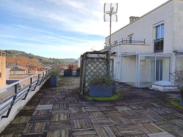 Cahors centre ville Appartement de 95 m² avec grande terrasse, ascenseur et parking