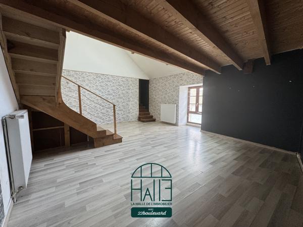 Maison
         8 pièces
        - 256 m² 124 900 € *