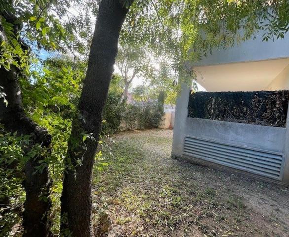 TRES BEAU APPARTEMENT DE TYPE 2 SUR LES HAUTEURS DE CHATEAU GOMBERT