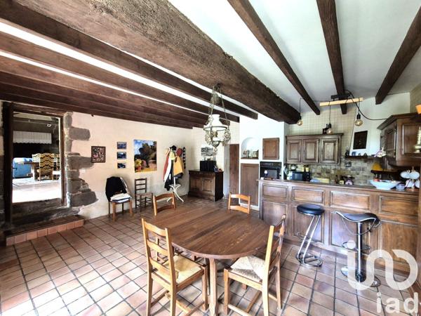 Maison 8 pièces de 234 m² à Combourg (35270)