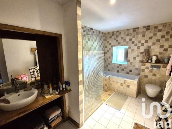 Maison 8 pièces de 234 m² à Combourg (35270)