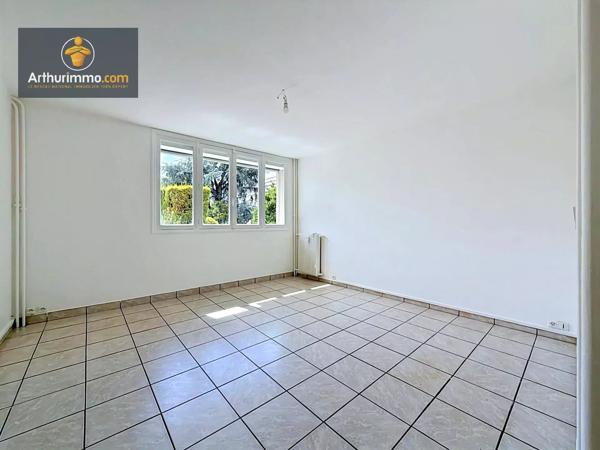 Vente                                                      Appartement
                        
                     3 pièces                      53 m2                     à Eaubonne