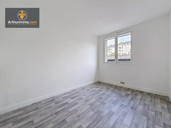 Vente                                                      Appartement
                        
                     3 pièces                      53 m2                     à Eaubonne