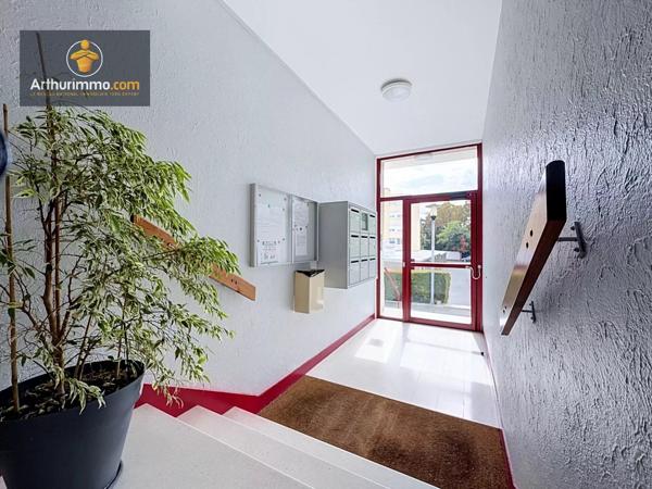 Vente                                                      Appartement
                        
                     3 pièces                      53 m2                     à Eaubonne