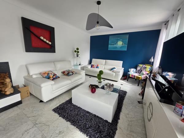 Maison
         8 pièces
        - 197 m² Bien prestige