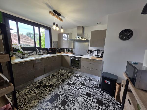 Maison
         8 pièces
        - 197 m² Bien prestige