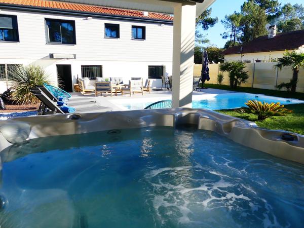 Maison
         8 pièces
        - 197 m² Bien prestige