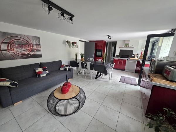 Maison
         8 pièces
        - 197 m² Bien prestige