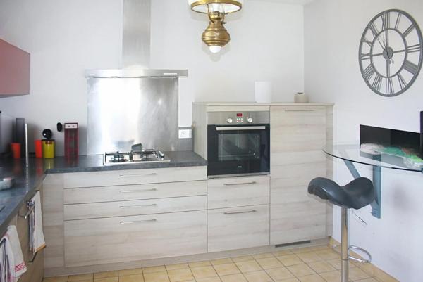 Maison sur sous sol de 81m² avec ses 2 chambres et son terrain clos de 950m²