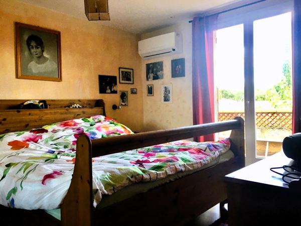 Villa Saint Didier 7 pièce(s) 143 m2 sur terrain avec piscine