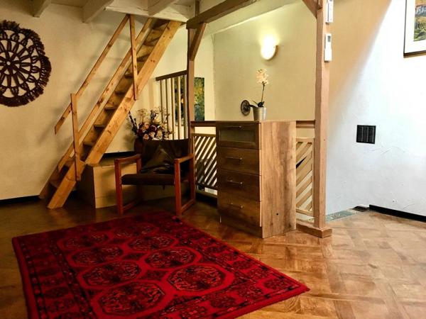 Villa Saint Didier 7 pièce(s) 143 m2 sur terrain avec piscine