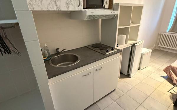 Appartement à louer    1 pièce • 10,39 m2 Paris 16