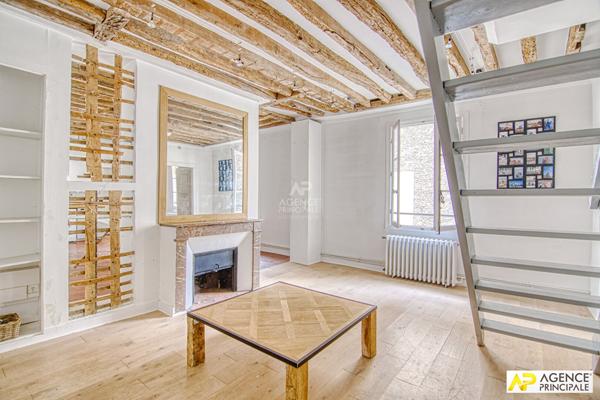 Versailles Saint-Louis Appartement duplex 6 pièces 2ème et dernier étage 102.32 m² au sol €655 000 ** - Référence 27539