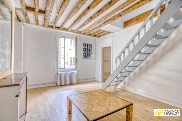 Versailles Saint-Louis Appartement duplex 6 pièces 2ème et dernier étage 102.32 m² au sol €655 000 ** - Référence 27539