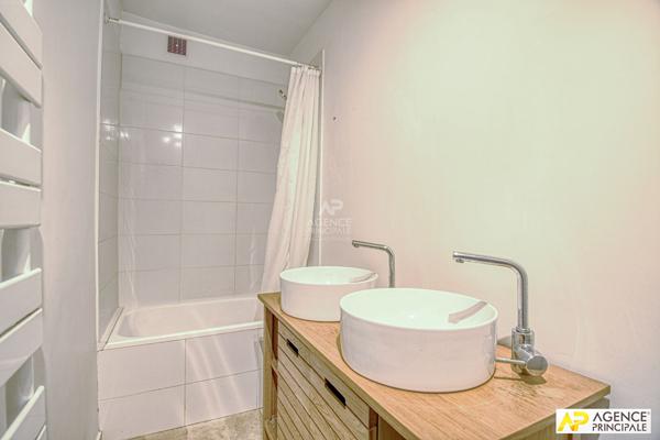 Versailles Saint-Louis Appartement duplex 6 pièces 2ème et dernier étage 102.32 m² au sol €655 000 ** - Référence 27539