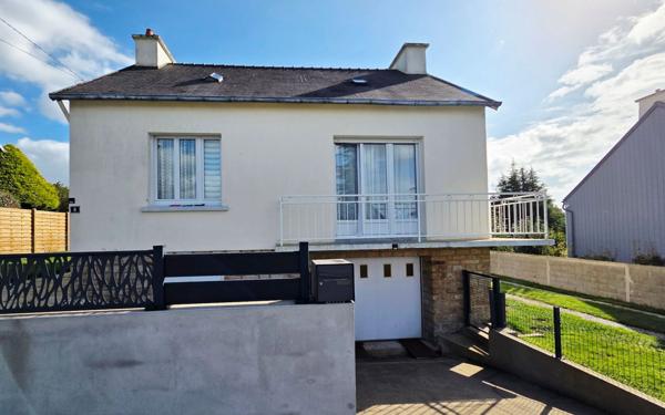 Maison à vendre    3 pièces •  Châteauneuf-du-Faou