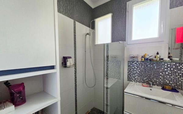 Maison à vendre    3 pièces •  Châteauneuf-du-Faou