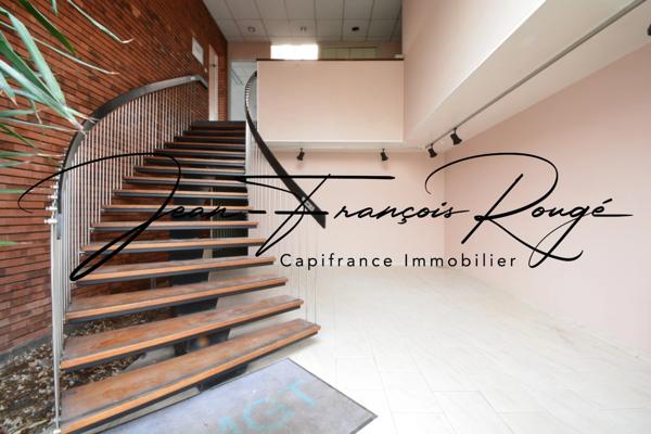 Local commercial de 1 635 m² proche de l'autoroute A13