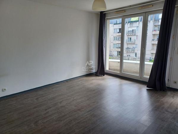Appartement Cergy 1 pièce(s) 27.93 m2

Loyer €717.99/mois charges comprises **

- Ref : MG11024