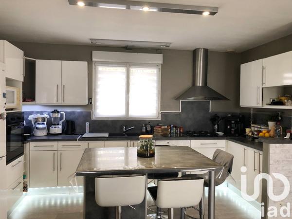 Maison à vendre 5 pièces 118 m² Saint-Gervais-en-Belin