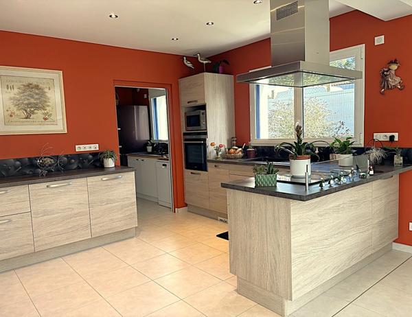 LA TURBALLE - MAISON SPACIEUSE 190m²