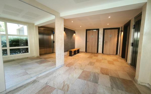 Appartement à vendre    3 pièces • 76,74 m2 Nîmes